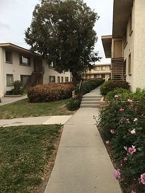 1675 Chapel Dr — Photo 45