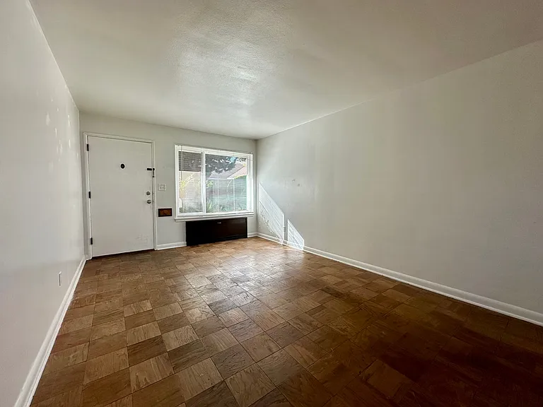 168 Boston St — Photo 2