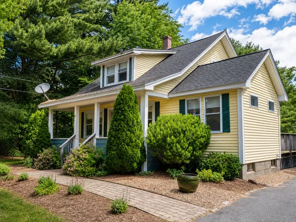 38 Warren Rd, Townsend, MA 01469