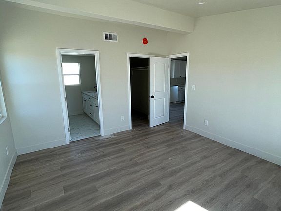 4th image of 4568 W Rosamond Blvd #10