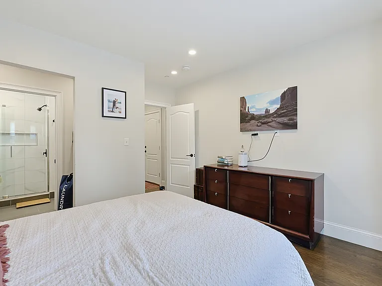 498 Sumner St #1 — Photo 10