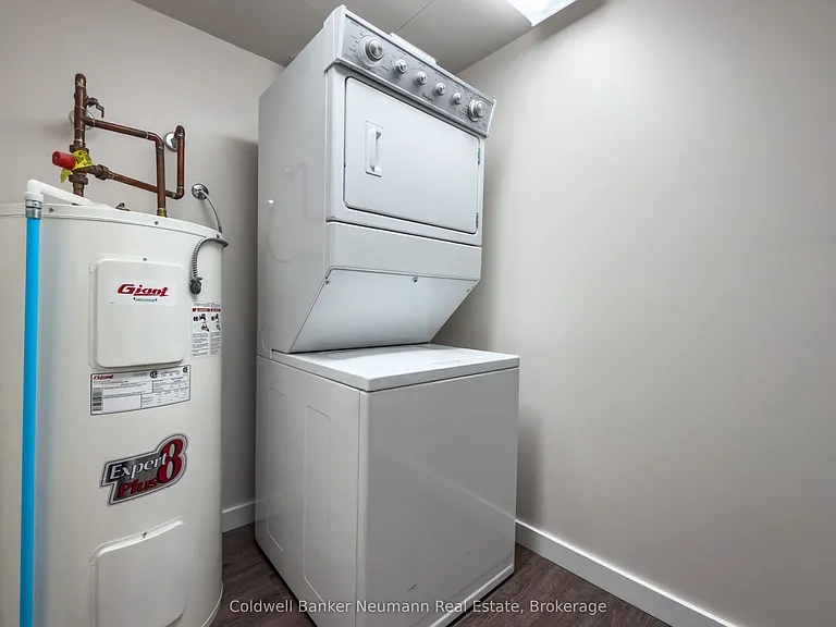 25 Kay Cres #212 — Photo 13