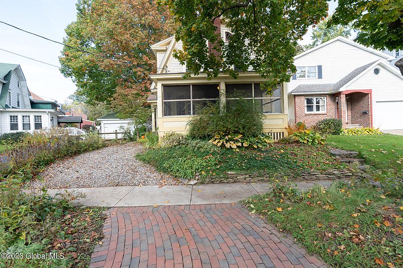 5th image of 1017 Phoenix Avenue