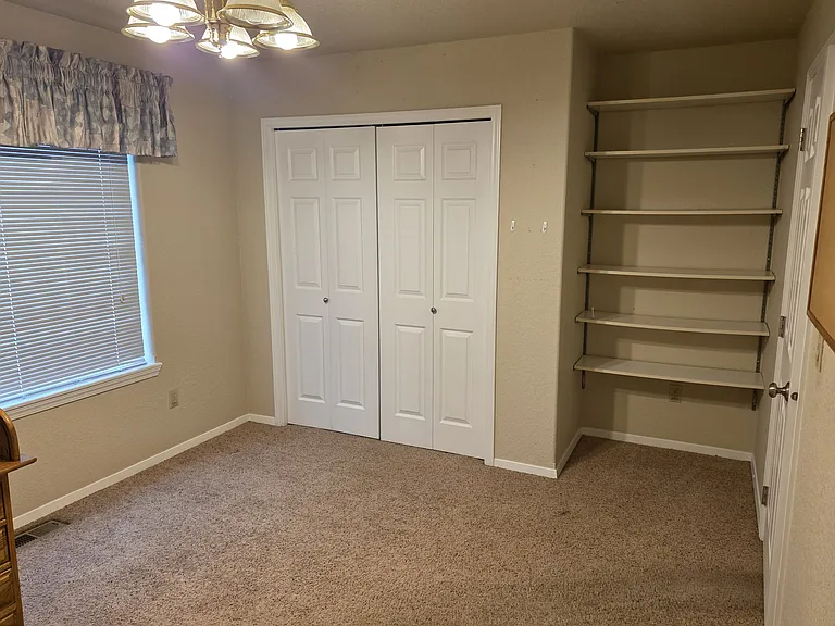 208 Sunset Ln — Photo 7