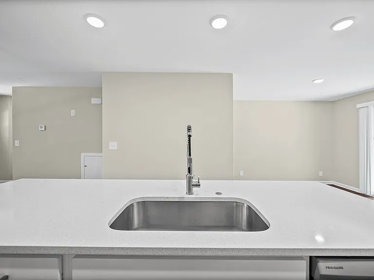 192 Mitchell St — Photo 12