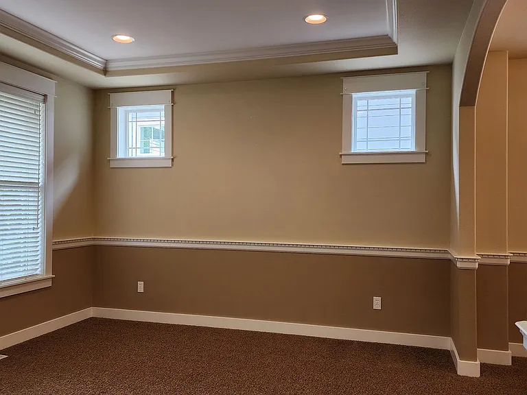 3819 Cameron Dr NE — Photo 7
