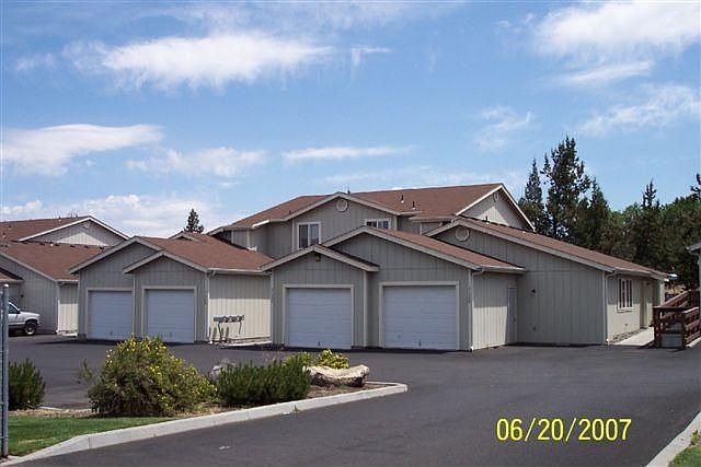 2nd image of 2150 SW Canyon Dr
