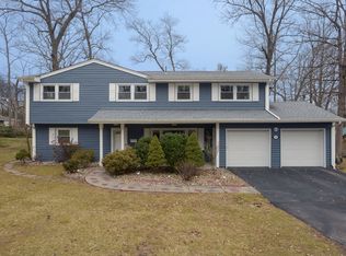 41 Holly Glen Ln S, Berkeley Heights, NJ 07922