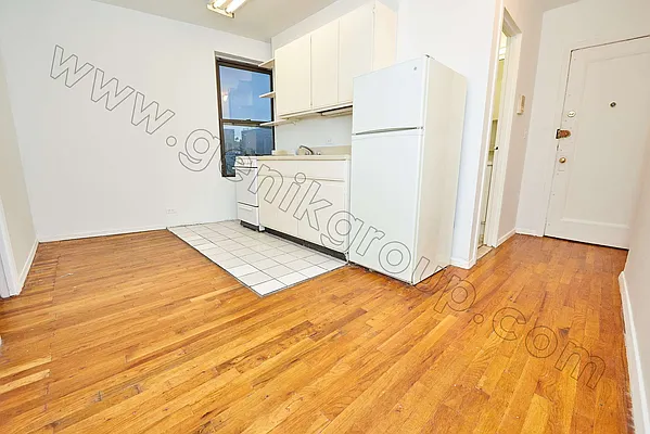 Rented by Genik Group Corp | media 12