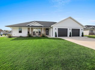 4549 Paul Ln, Green Bay, WI 54313