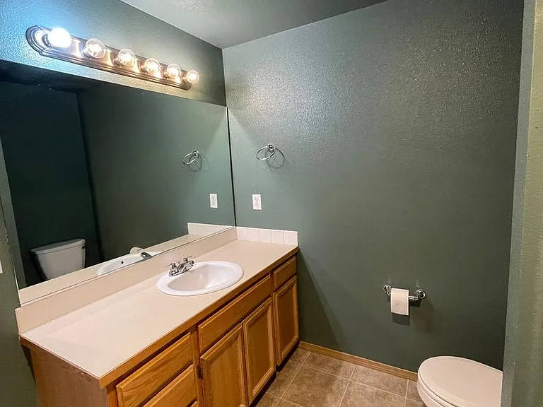 1900 Leanne Ave — Photo 28
