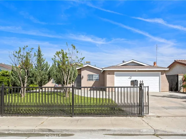 2214 Quincy St, Delano, CA 93215