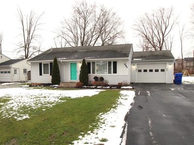 884 N Greece Rd, Rochester, NY, 14626