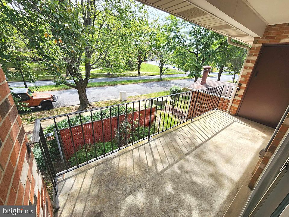 1st image of 215 Victor Pkwy #215F