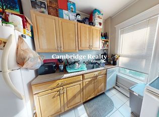 8 Chapman Pl #2T, Cambridge, MA 02138