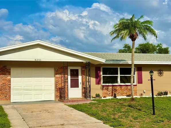 8201 120th St, Seminole, FL 33772