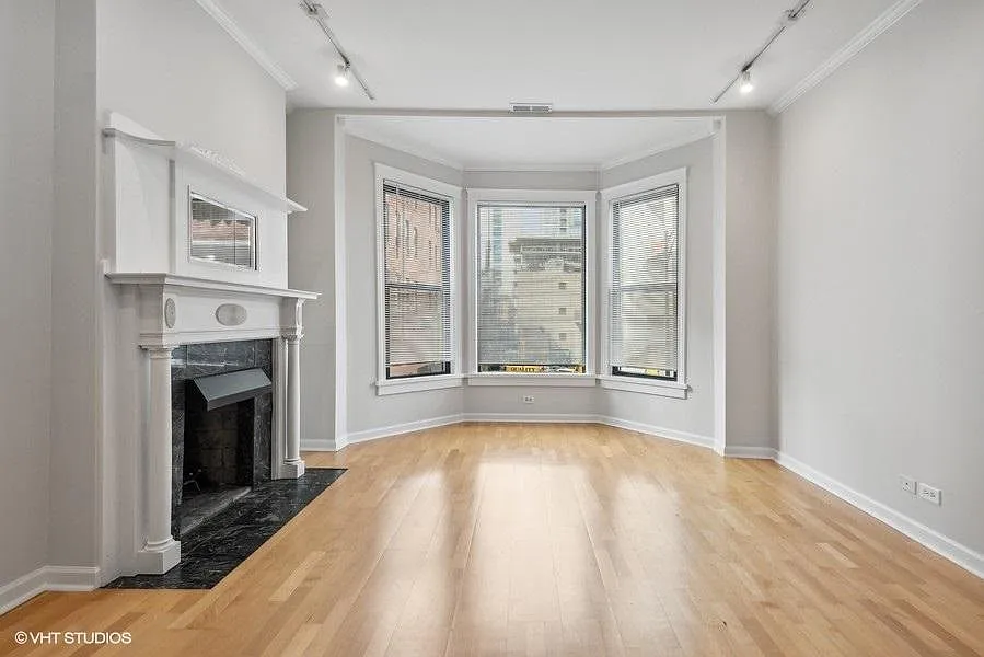 Building Photo - 747 N Sedgwick St #2