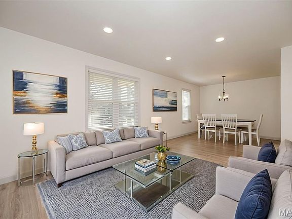 3rd image of 449 Madrina Ct