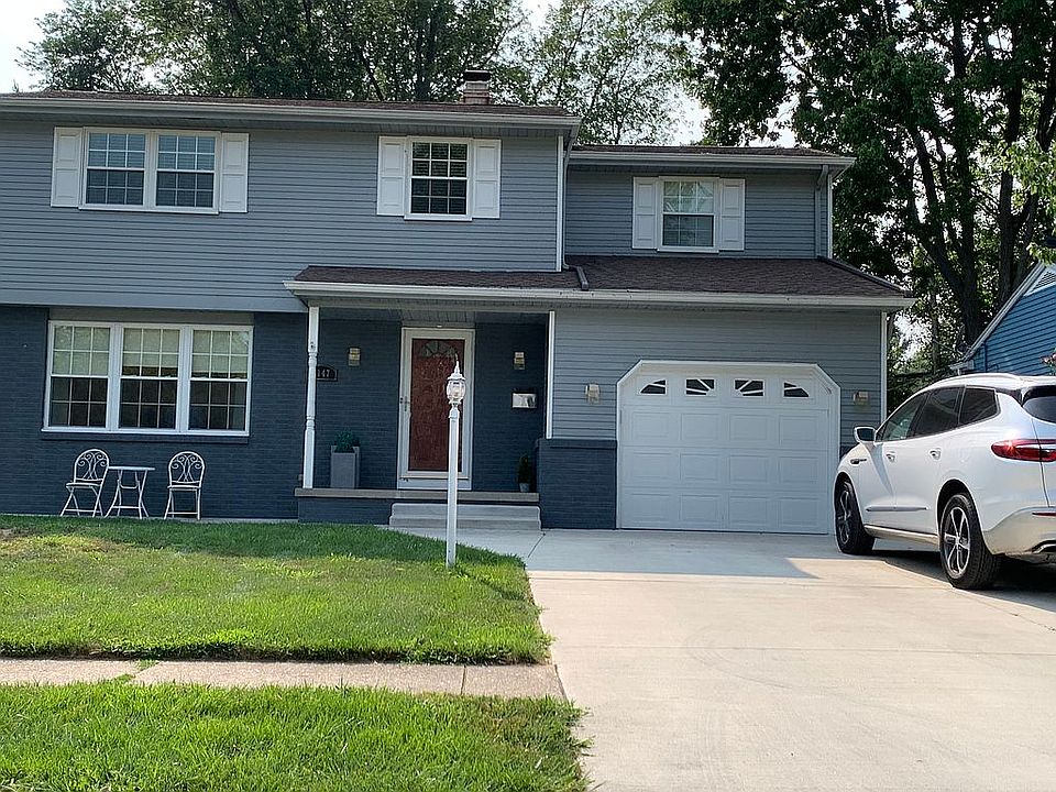 Front of the house 