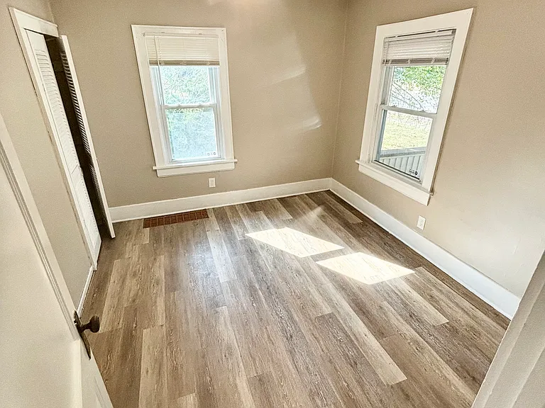 2576 Graham Rd — Photo 4