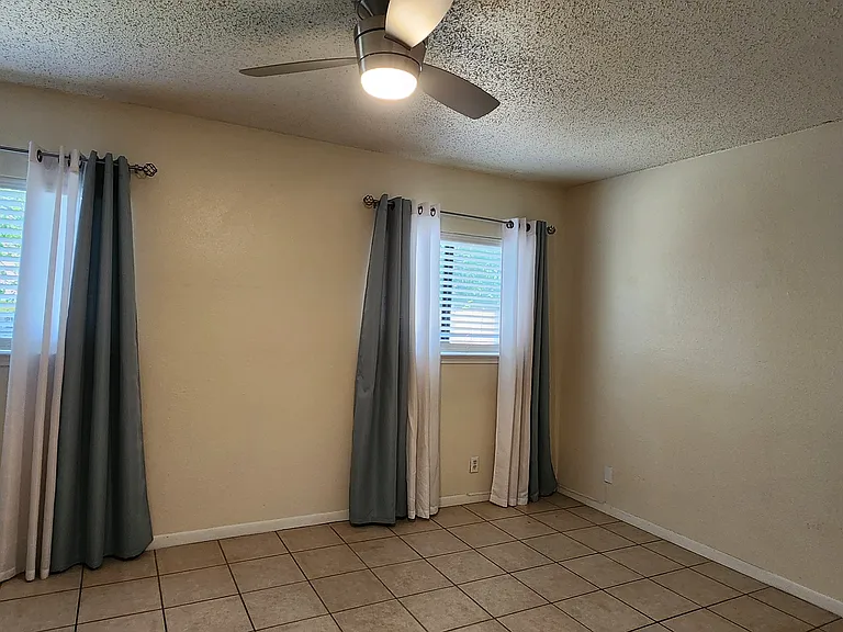 600 Country Aire Dr — Photo 9