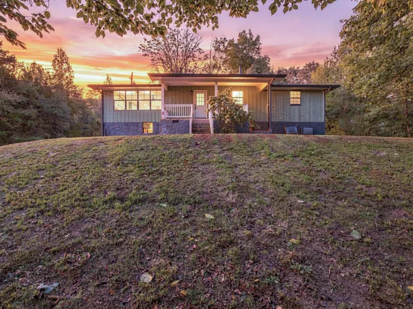 568 Old Hooker Rd, Wildwood, GA 30757