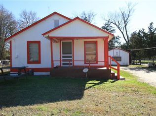1141 Grace St, Navasota, TX 77868