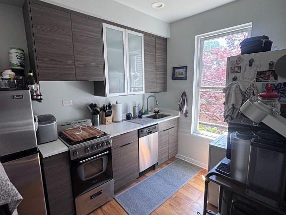 3rd image of 419 W Eugenie St #2R