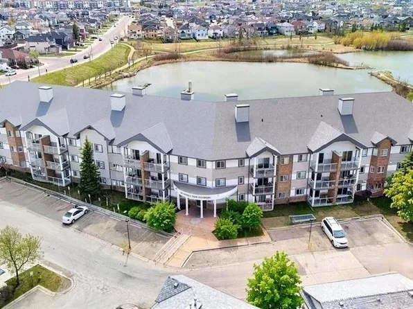 92 NW Saddletree Ct NE #218, Calgary, AB T3J 0K9