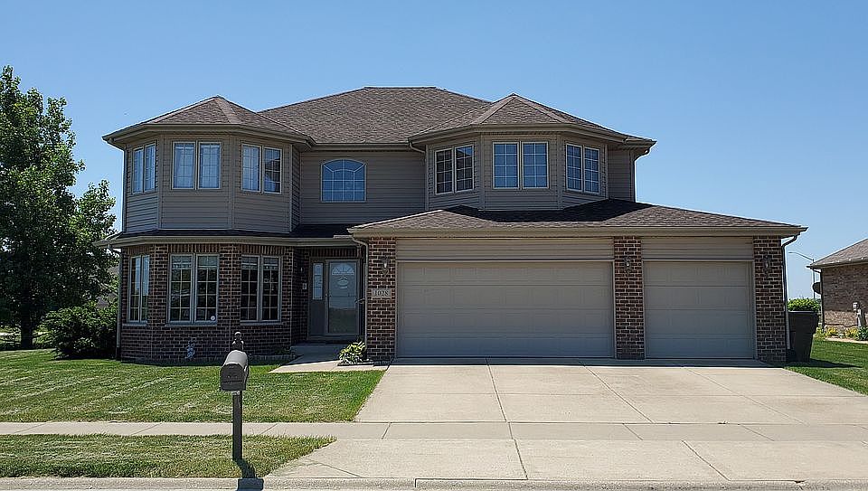 1st image of 1028 Tamblyn Ln