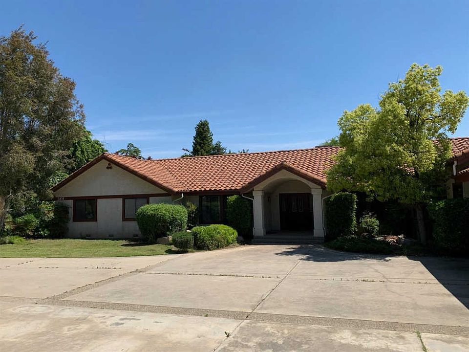 2nd image of 5034 N Indianola Ave