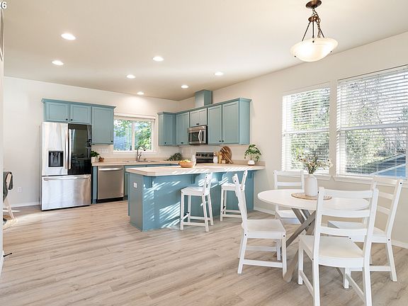 5th image of 8062 SW 33rd Pl