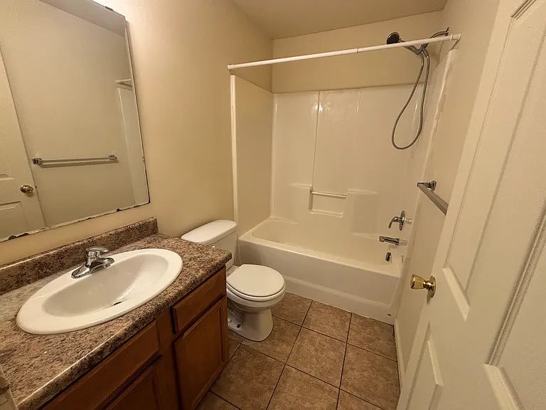 1329 Fraternity Village Dr — Photo 17