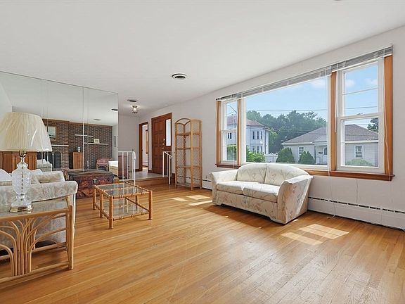 5th image of 18-20 Fairview St