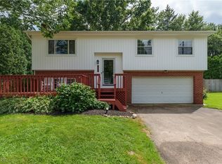 840 Zeletta Dr, Akron, OH 44319