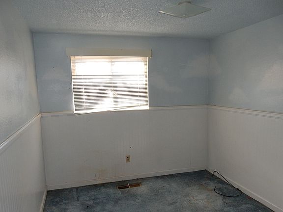 5th image of 3015 Parkland Dr