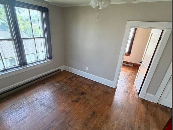 4th image of 214 Blue Ridge Ave Front 8
