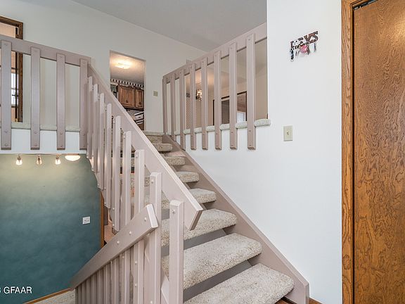 3rd image of 727 Central Plains Ct