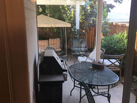 3rd image of 9738 W Sleepy Hollow Ln