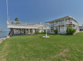3802 Brewster Ky, Galveston, TX 77554