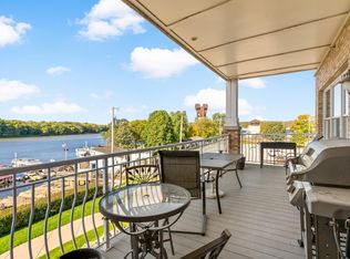 150 Front St #225, Prescott, WI 54021