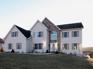 100 Emily Ct, Vestal, NY 13850