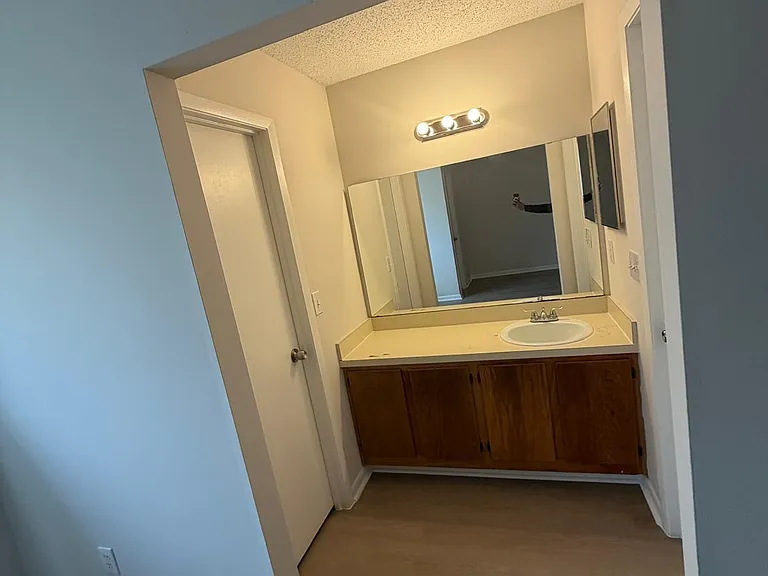 5557 Greatpine Ln S — Photo 24