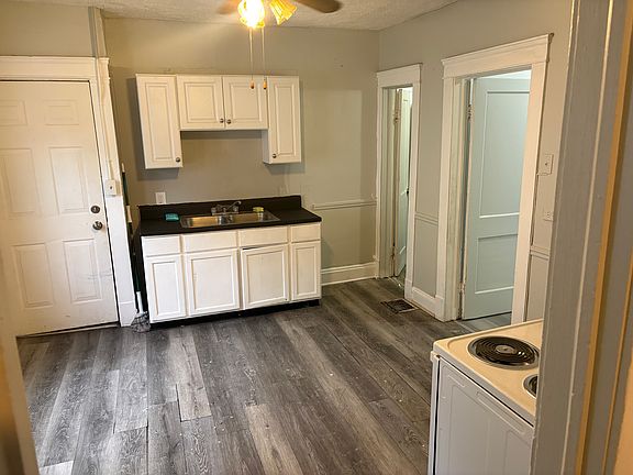 5th image of 2822 E 125th St
