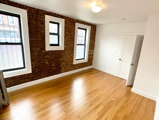 Rented by REAL New York | media 16