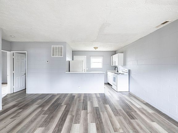 4th image of 1254 W 23rd St #0