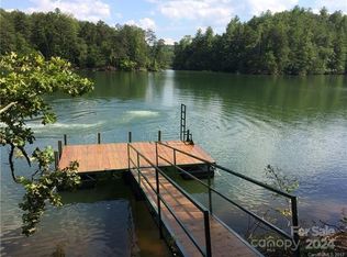 5 Indian Summer Ln, Mill Spring, NC 28756