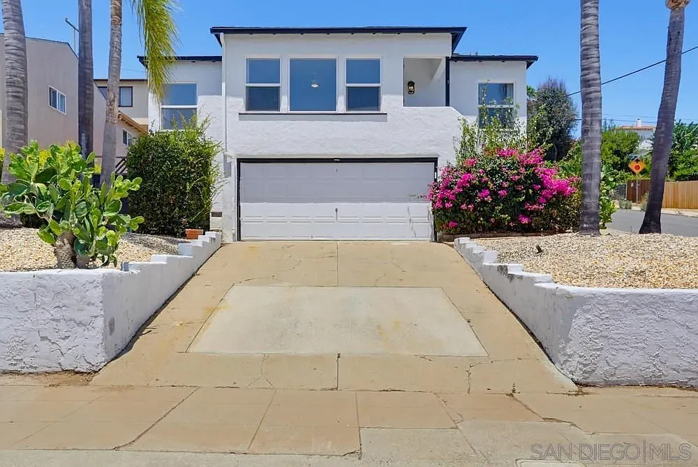 4 bed, 2.0 bath, 1400 sqft, $3,895 — Photo 1