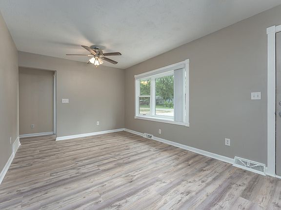 3rd image of 634 Bruce Ave