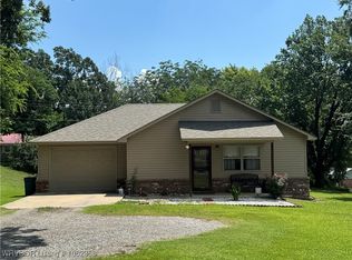 100 Todd St, Poteau, OK 74953
